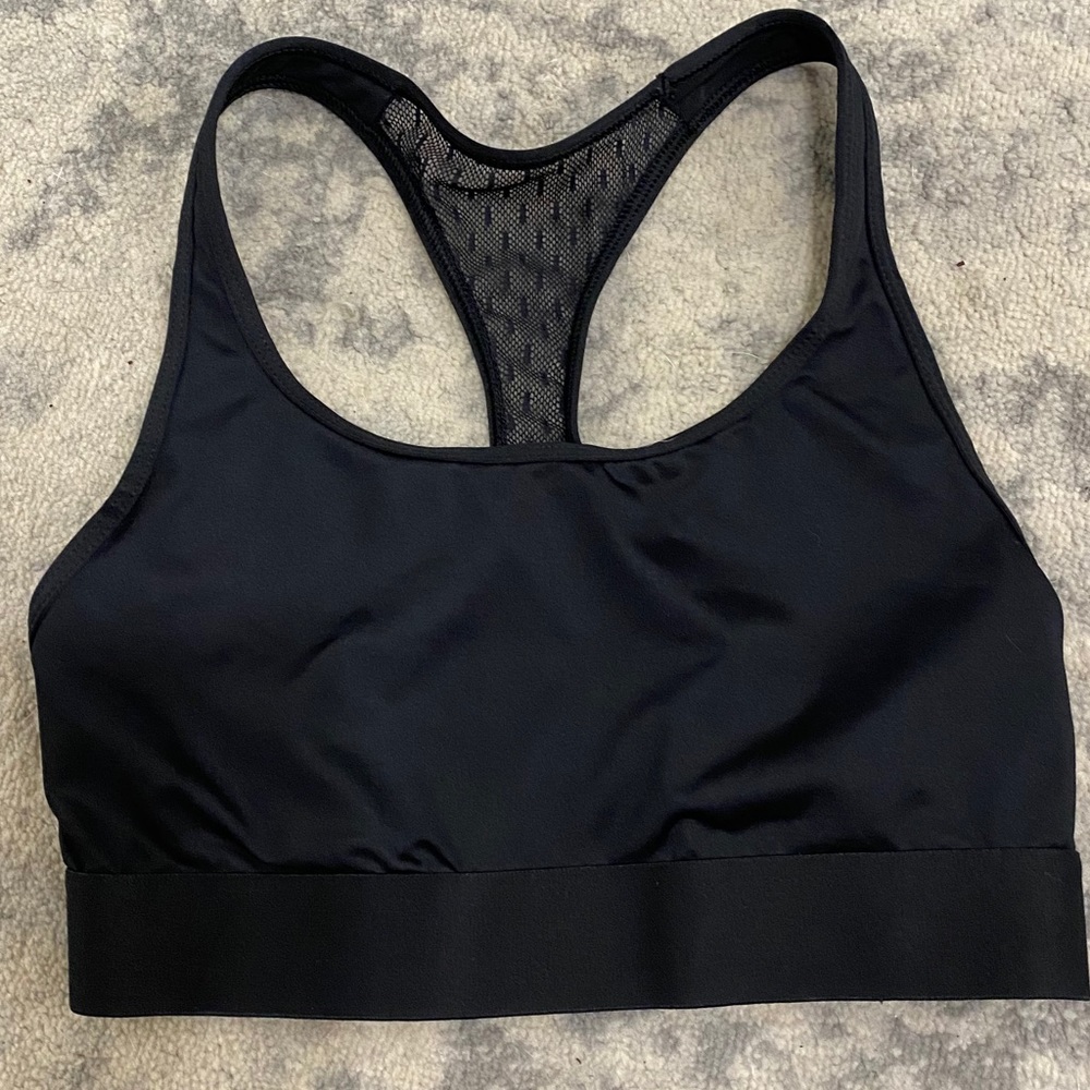VS Black Sports Bra